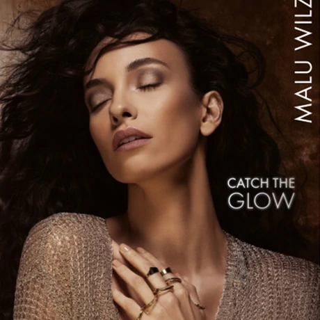 Malu Wilz Catch the Glow poszter